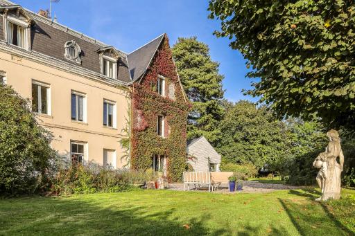 Dans maison de charme, bel appartement privatif - Housity