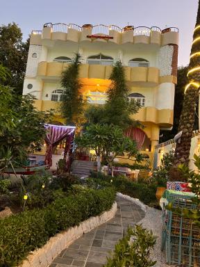 The Mango Guest House - Housity
