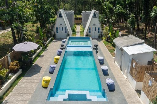 Costas De Liwa Bar & Beach Resort - Housity