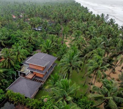 KAILANI BEACH RETREAT - Ayur Yoga Retreats - Housity
