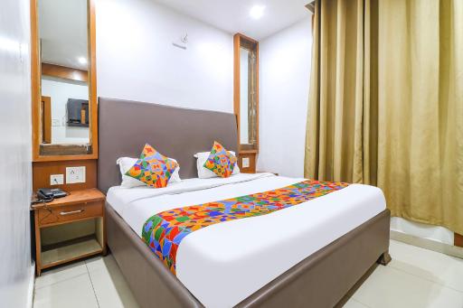 FabHotel Nand - Housity