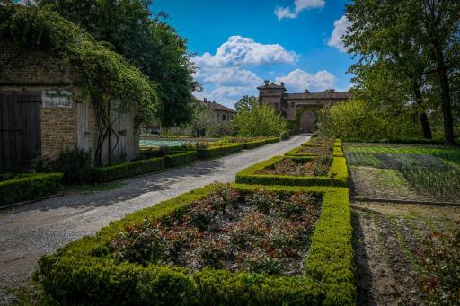 Antica Corte Pallavicina Relais - Housity