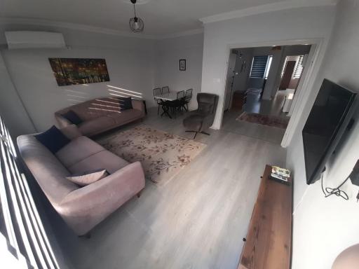 Balc? Apartment - Housity
