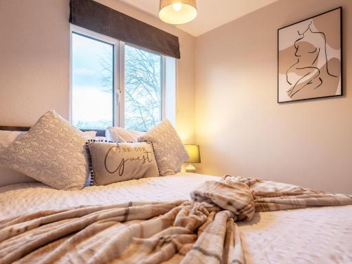 Chic Retreat - Horsforth Haven Pass the Keys - Housity