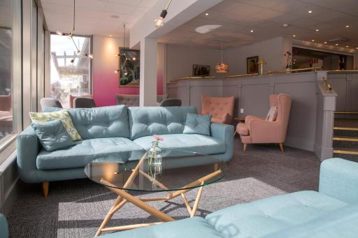 First Hotel Dragonen - Housity