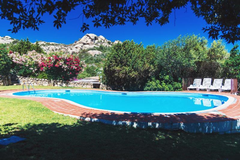 Domus Liscia di Vacca - Lussuoso appartamento con piscina