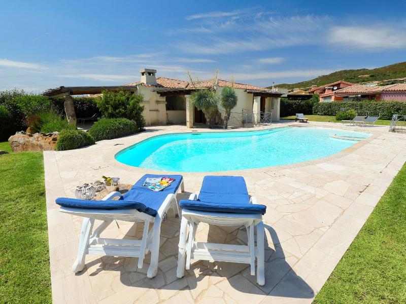Holiday Home Iris a Marinella - Villa di lusso con piscina