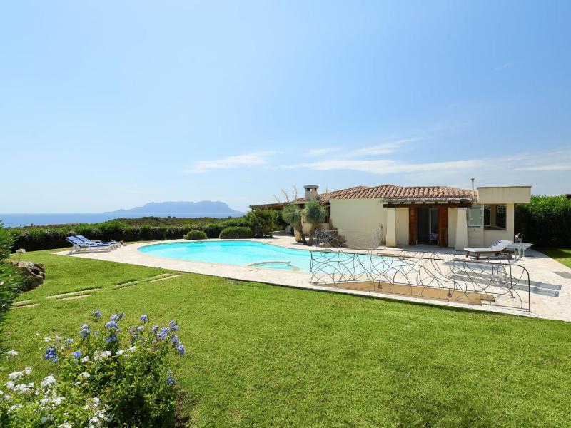 Holiday Home Iris a Marinella - Villa di lusso con piscina