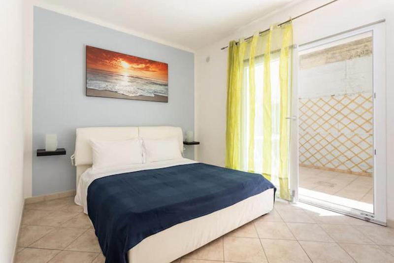 Happy House a Isola Rossa - Appartamento con vista mare