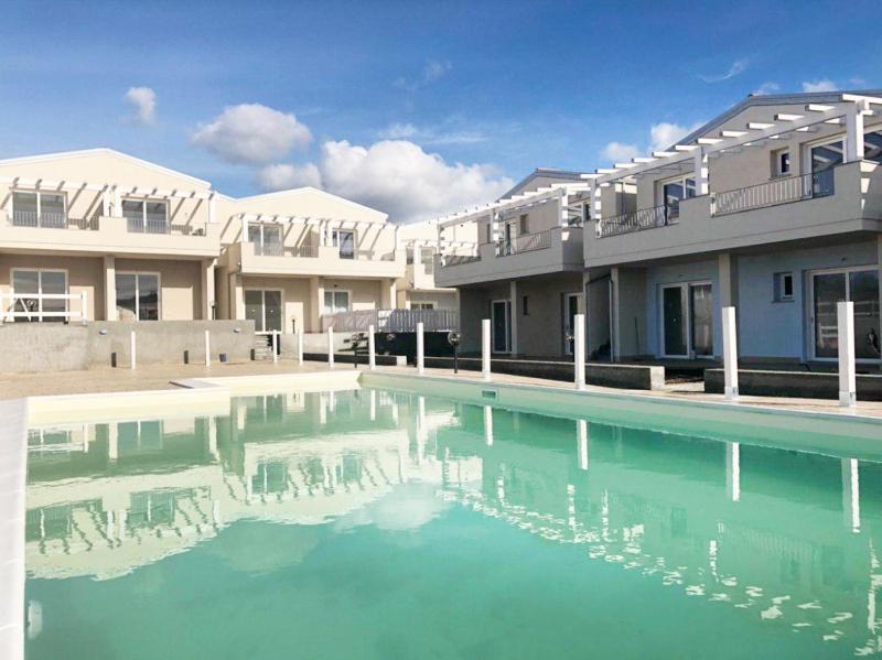 Bouganville a Viddalba - Spazioso Appartamento con Piscina