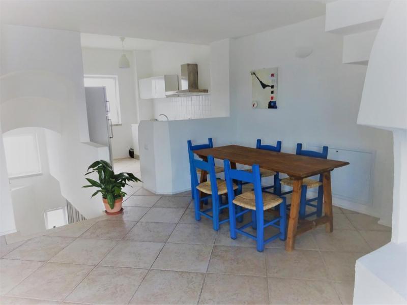 WHITE a San Pantaleo - Spazioso appartamento centrale
