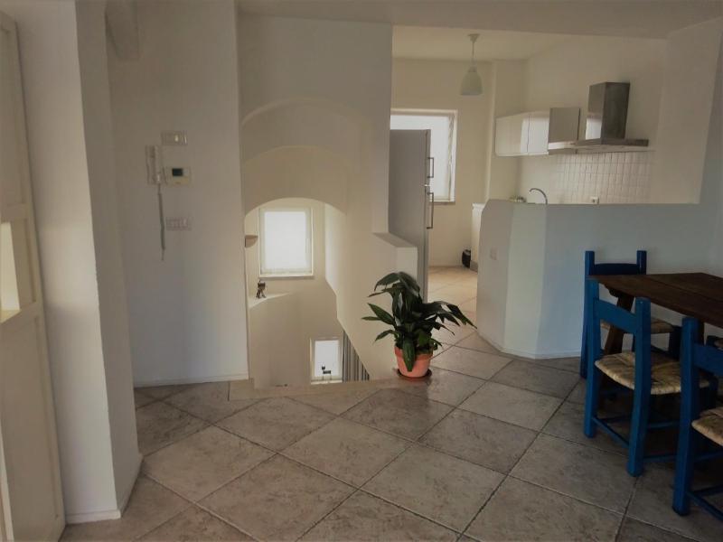 WHITE a San Pantaleo - Spazioso appartamento centrale
