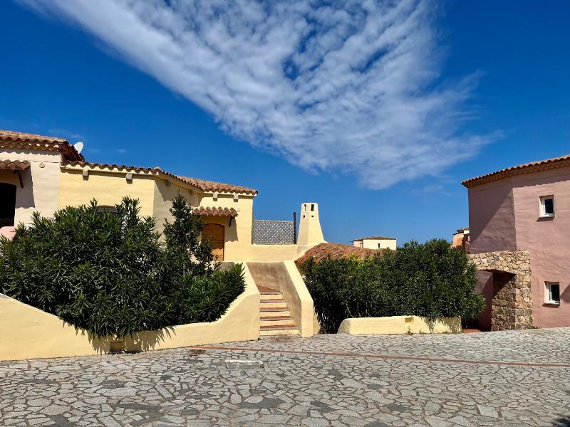 L'Oleandro 1410 a Isola Rossa - Accogliente Casa Vacanze