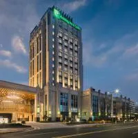 Holiday Inn & Suites Kunshan Huaqiao, an IHG Hotel - F1 Racing Preferred Hotel，位于昆山的酒店