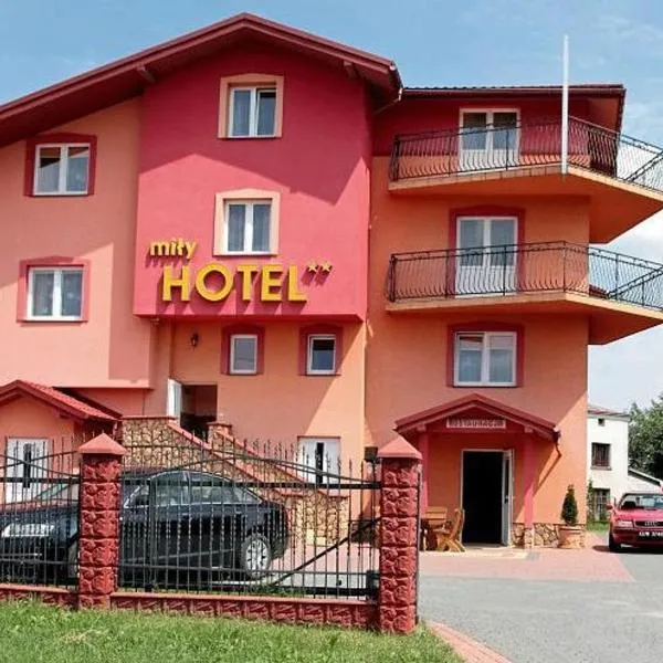 크로스노에 위치한 호텔 Hotel Miły