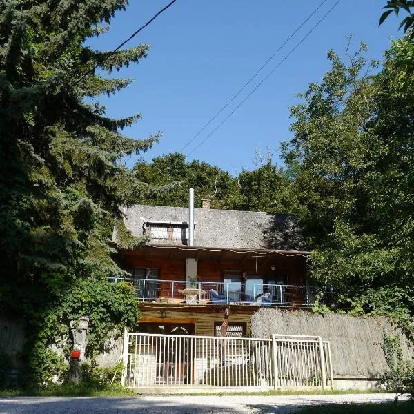 에스테르곰에 위치한 호텔 SZARVASKŐ NYARALÓ/ DEER ROCK COTTAGE