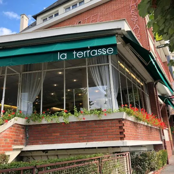 리지외에 위치한 호텔 Logis Terrasse Hôtel