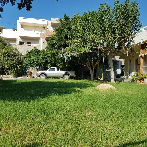 Notia Gi, hotel v mestu Agia Galini