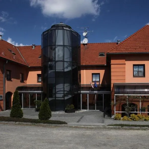 흐라니체에 위치한 호텔 Zámecký Hotel Zlatý Orel