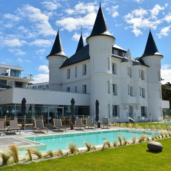 포르니셰에 위치한 호텔 Hôtel Château des Tourelles, Thalasso et piscine d'eau de mer chauffée