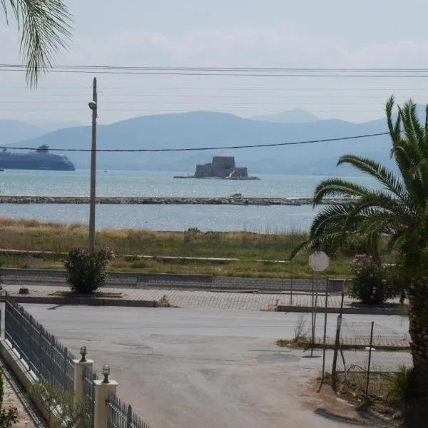 Villa with the view of Palamidi and Bourtzi，位于阿尔戈斯的酒店