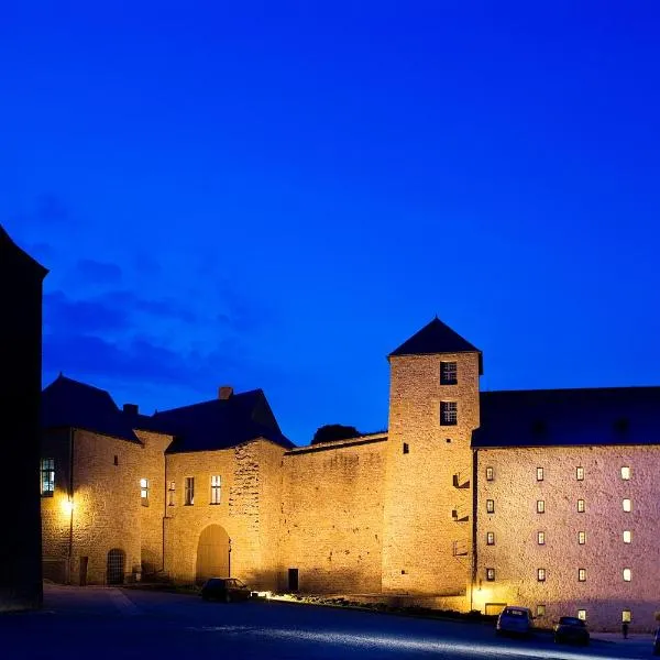 스당에 위치한 호텔 Hôtel Le Château Fort de Sedan