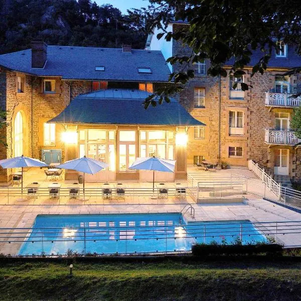 샹봉 쉬르 라크에 위치한 호텔 Hôtel Mercure Saint-Nectaire Spa & Bien-être