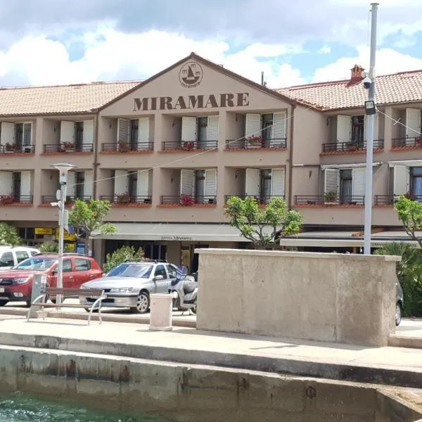 뉘비체에 위치한 호텔 Hotel Miramare