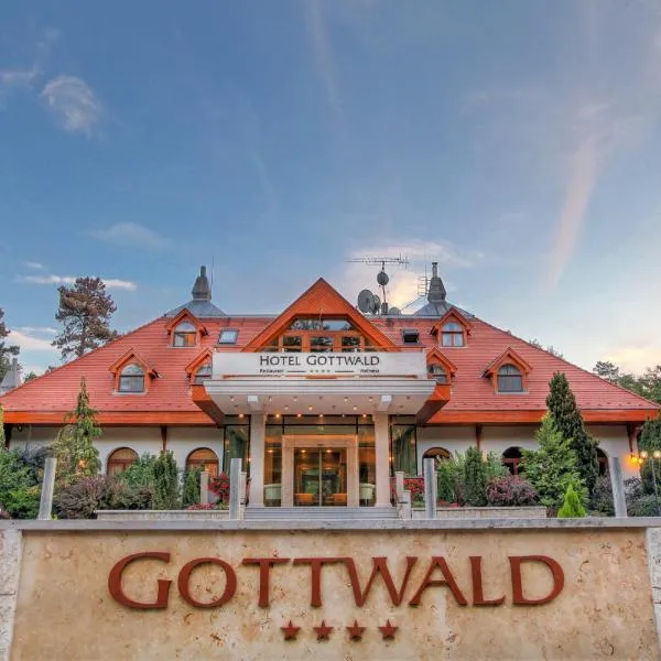 타타에 위치한 호텔 Hotel Gottwald