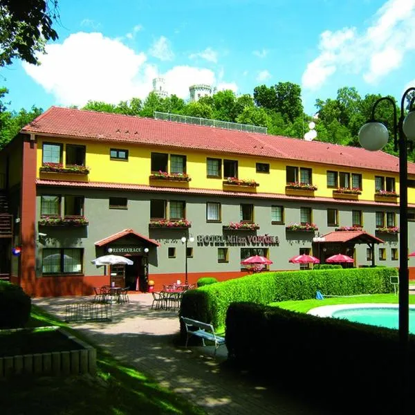 흘루보카 나트 블타보우에 위치한 호텔 Hotel Milan Vopicka