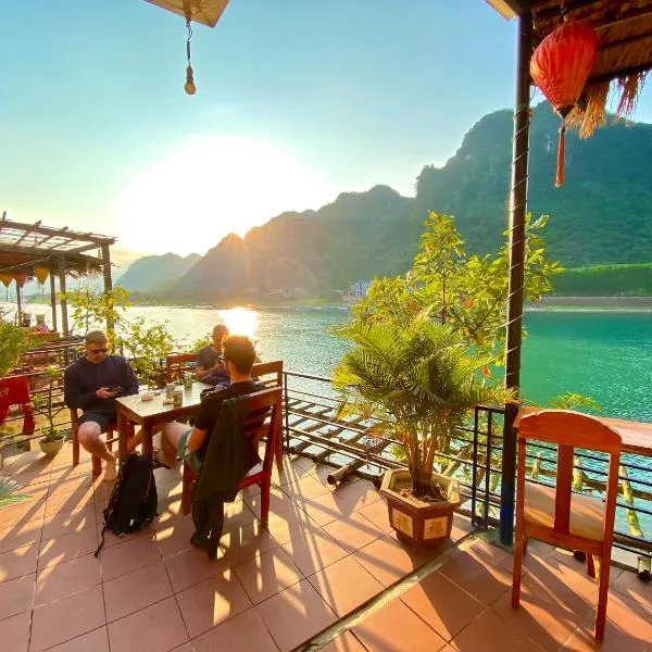 퐁냐에 위치한 호텔 Phong Nha Coco Riverside