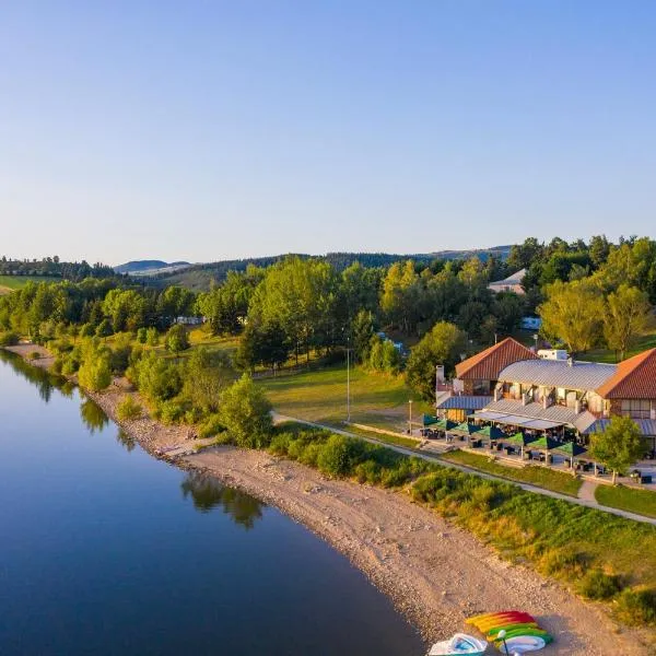 랑고뉴에 위치한 호텔 Les Lofts du Grand Lac de Lozère