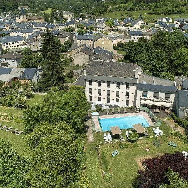 메루에스에 위치한 호텔 Logis Hôtel Restaurant Le Mont Aigoual