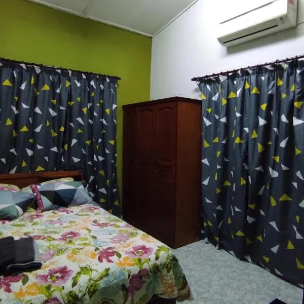 파리트 분타르에 위치한 호텔 Homestay Opah Parit Buntar, Perak