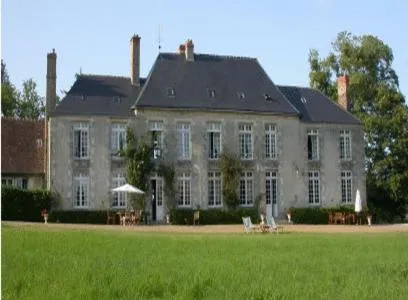 알랑송에 위치한 호텔 Château de Sarceaux
