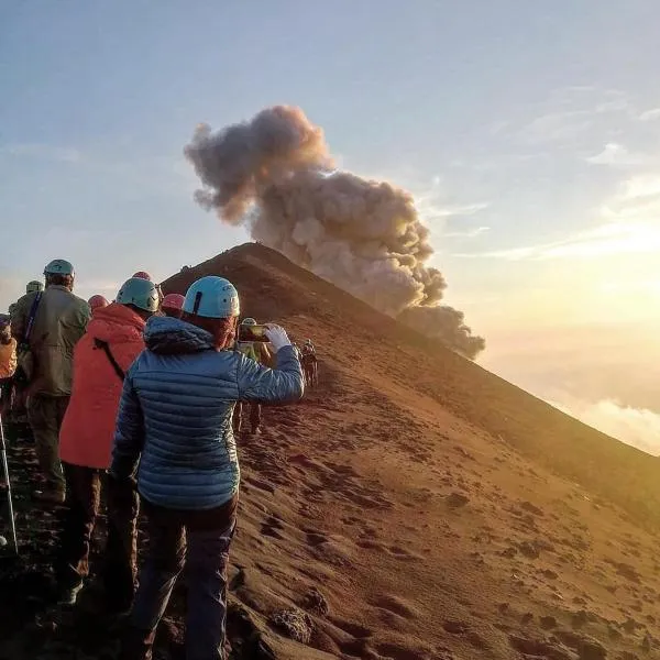 스트롬볼리에 위치한 호텔 Stromboli Trekking Accommodation - Room and Excursion for 2 included