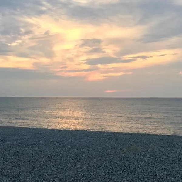 메르스레방에 위치한 호텔 Studio à 20m de la mer