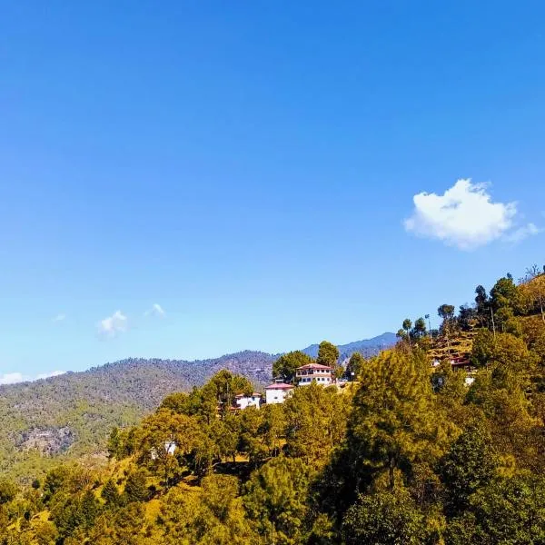 알모라에 위치한 호텔 Boros Resorts Binsar