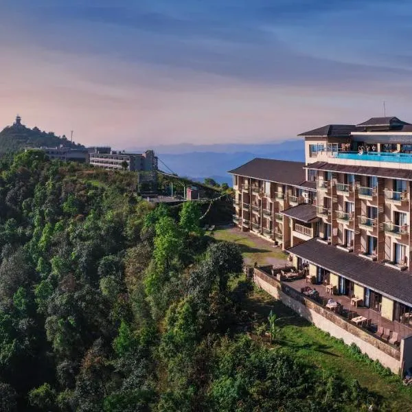 포카라에 위치한 호텔 Sarangkot Mountain Lodge