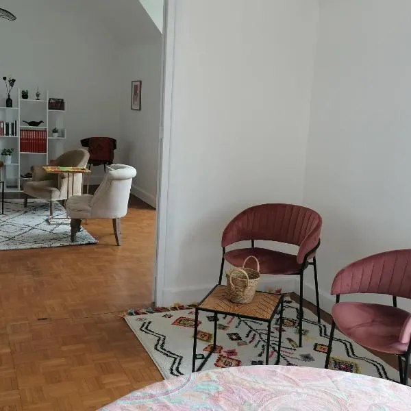 르 크로조에 위치한 호텔 Appartement 85 m2 centre-ville entièrement rénové