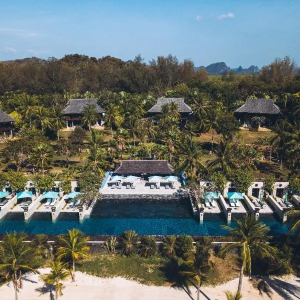 탄중루에 위치한 호텔 포 시즌스 리조트 랑카위(Four Seasons Resort Langkawi)