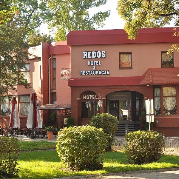 니사에 위치한 호텔 Hotel Restauracja Redos