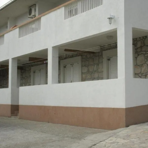 그라다츠에 위치한 호텔 Apartments with a parking space Gradac, Makarska - 11332