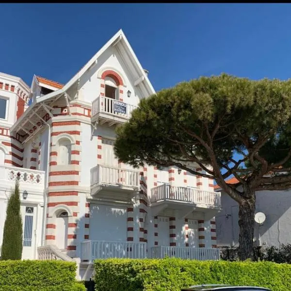 보-쉬르-메르에 위치한 호텔 Chambre sur la falaise de Pontaillac