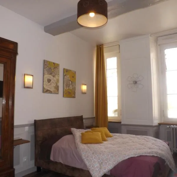 푸제르에 위치한 호텔 Chambre d'hôtes LARIBOISIERE