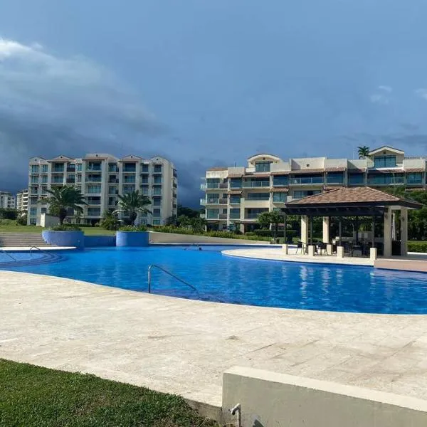Lujoso y Familiar Apartamento de Playa y Golf en San Carlos Panamá, hotel di Playa Coronado