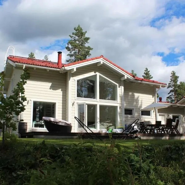 비에루매키에 위치한 호텔 Omakotitalo Vierumäellä X A house near Vierumäki sports center