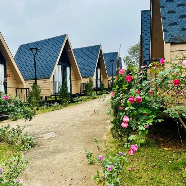 호아빈에 위치한 호텔 Caofong Glamping Village Hoà Bình