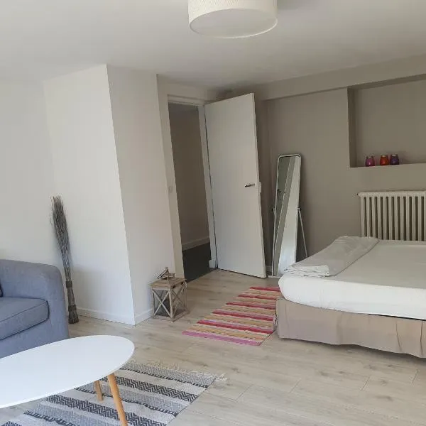 페삭에 위치한 호텔 Appartement au rez-de-chaussée d'une maison