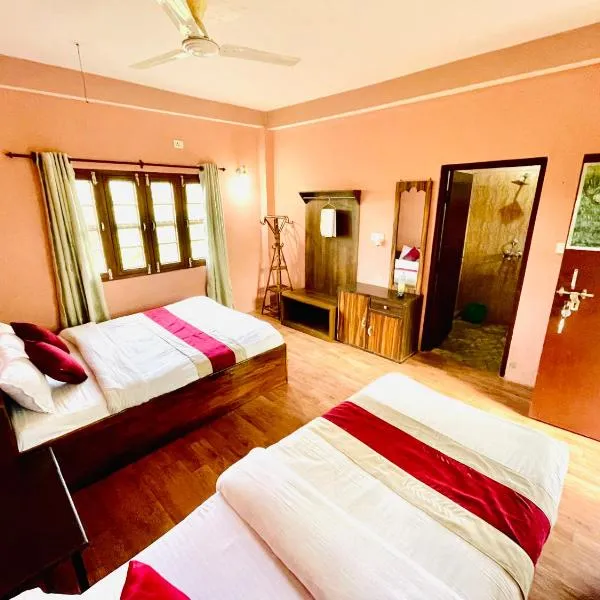 치트완에 위치한 호텔 Hotel Tree Tops- A Serene Friendly Hotel in Sauraha